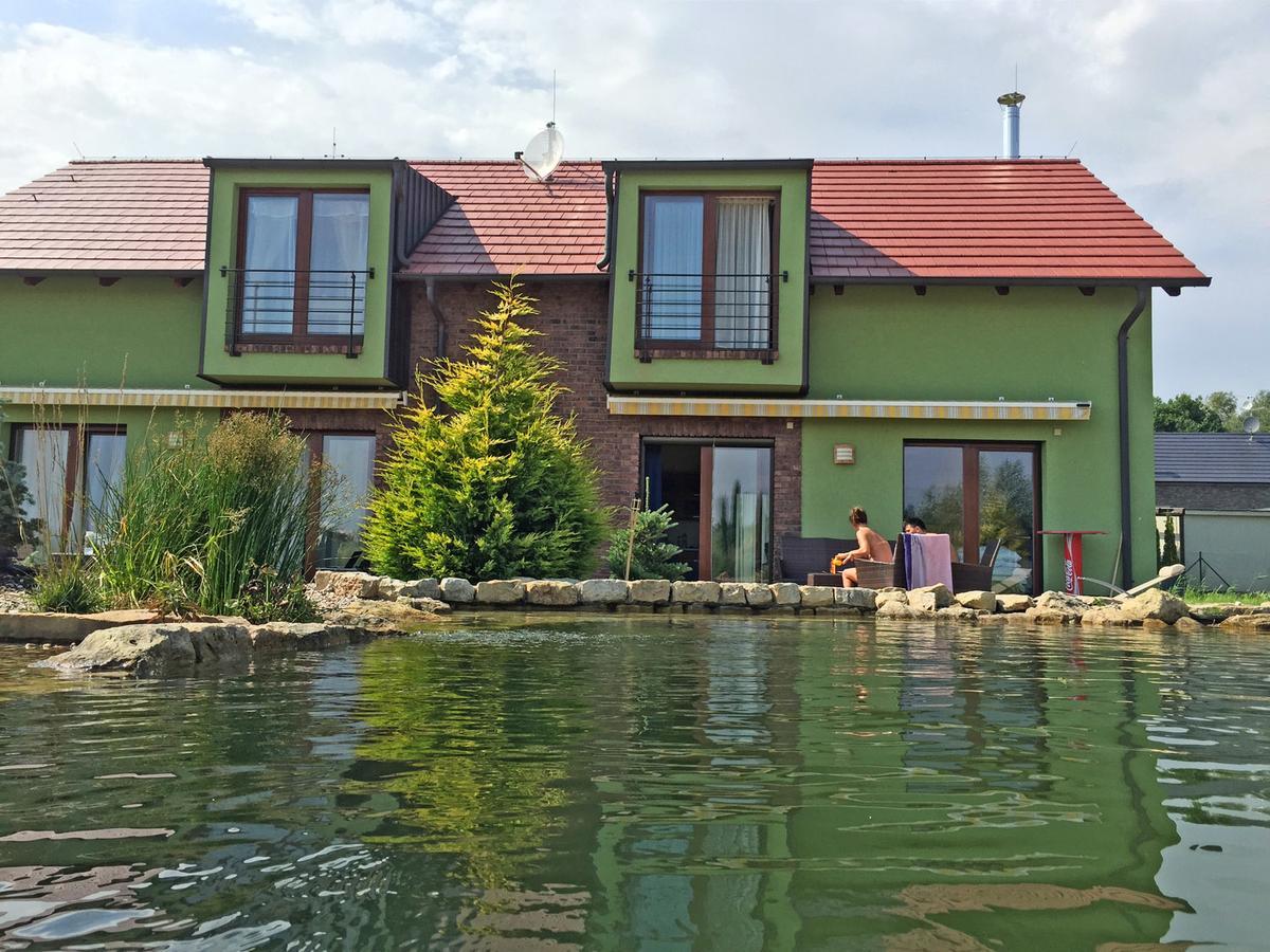Lake View Apartments near Golf Resort Kunětická Hora, Dříteč Pardubice Exterior foto